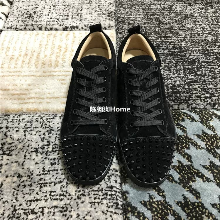 CLOUMANCE new men's low-top suede rivet sneakers - OrientDig Spreadsheet