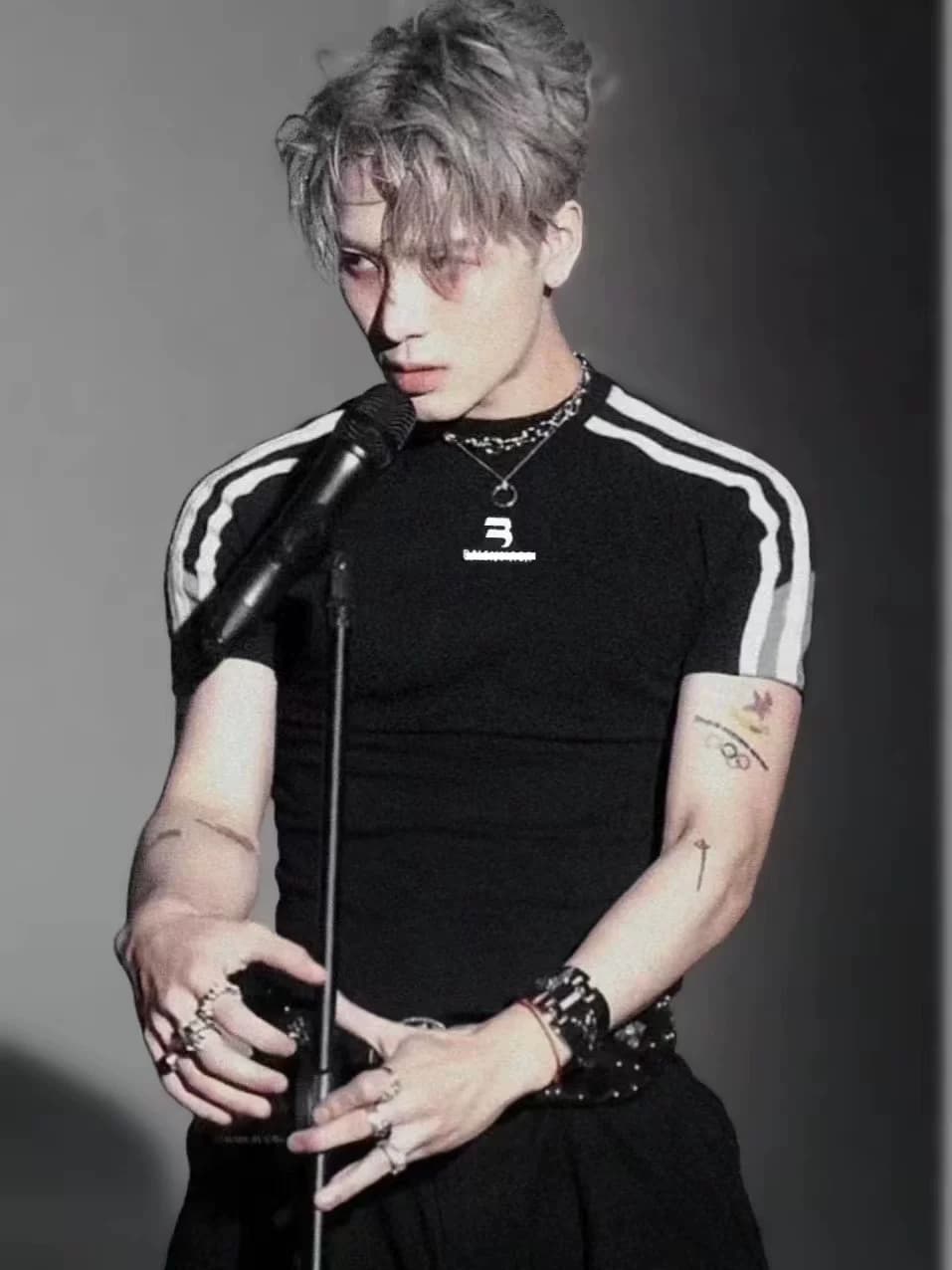 Wang Jiaer Carti same style tight sports bottom half-sleeved summer striped short-sleeved T-shirt unisex tops - OrientDig Spreadsheet