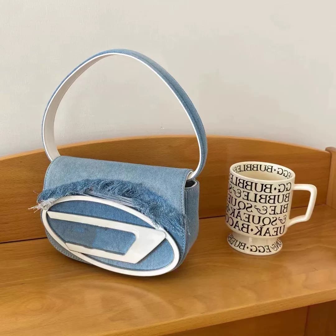 Special-interest design pink bag 2023 spring and summer portable underarm bag female Millennium hot girl style silver shoulder messenger bag - OrientDig Spreadsheet