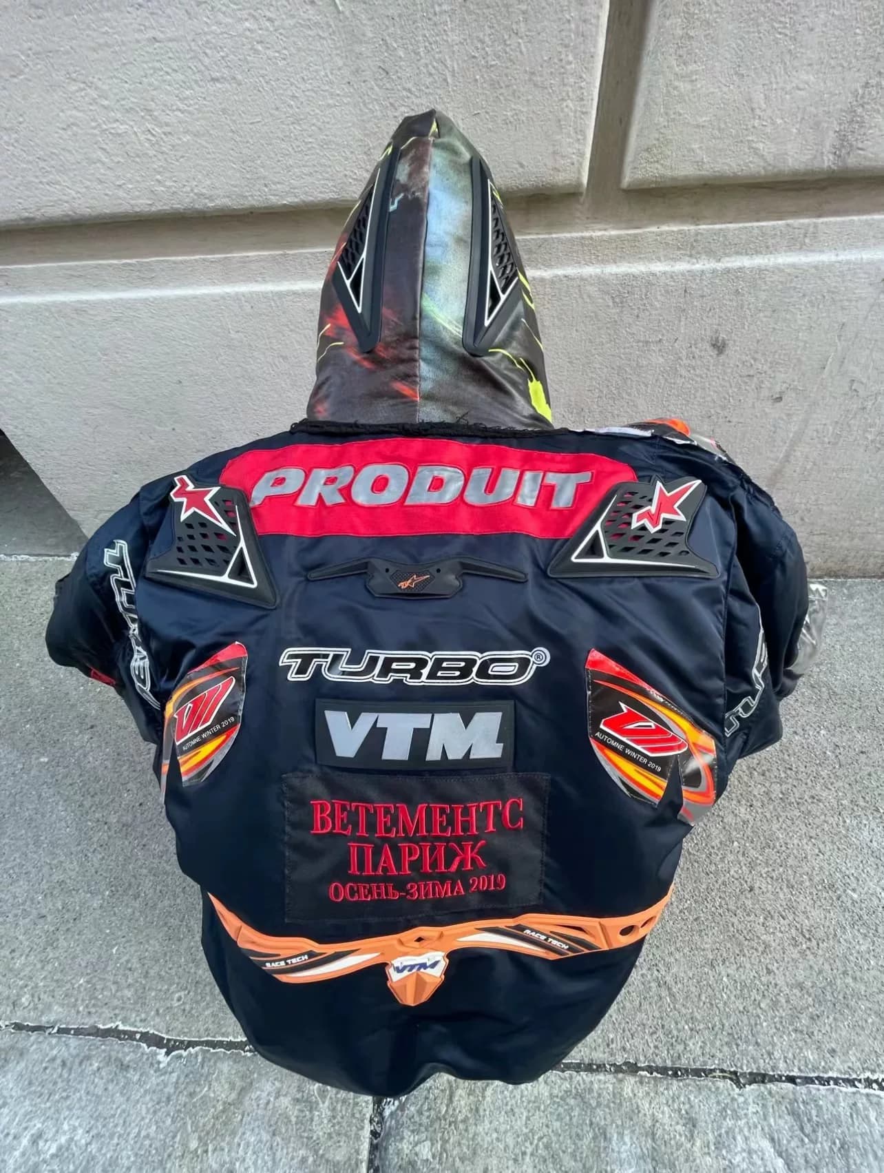 VETEMENTS BOMBER JACKET - Image 3