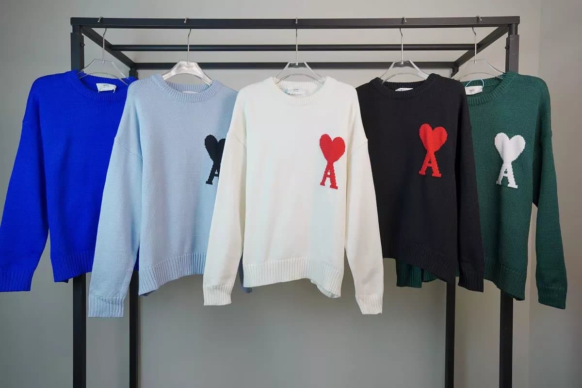 A French heart logo jacquard unisex round neck sweater - OrientDig Spreadsheet