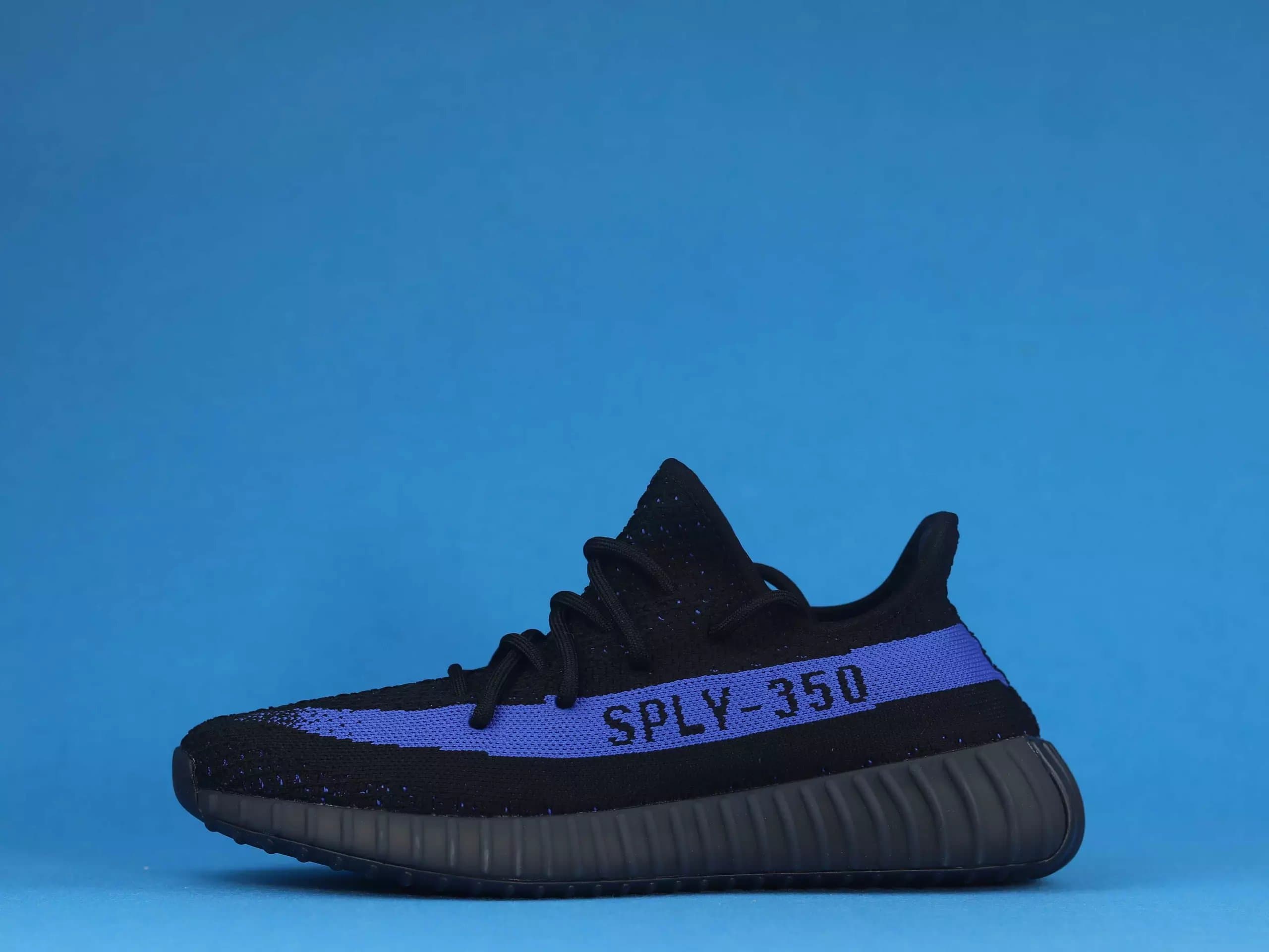 YEEZY 350 V2 - Image 2