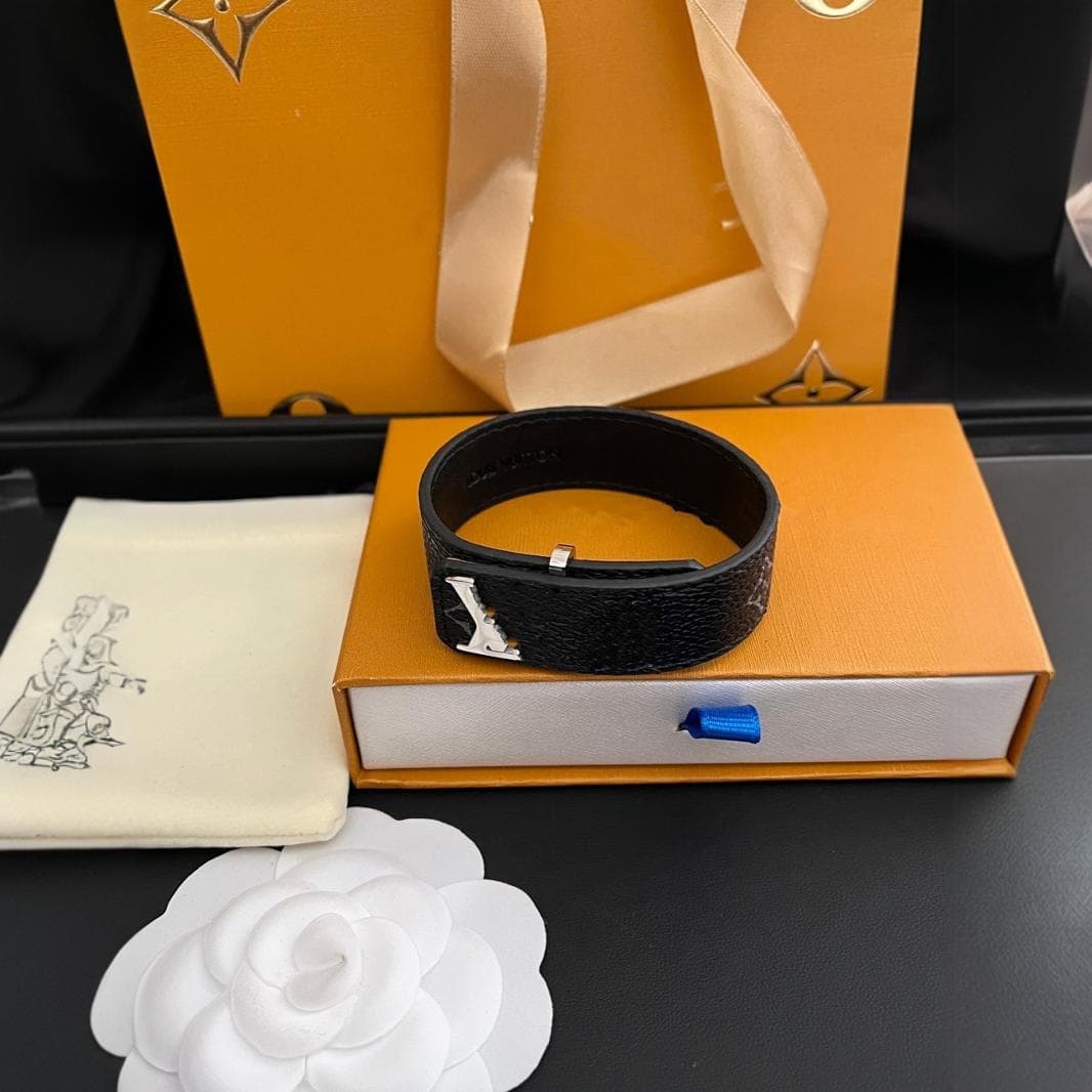 High version foreign trade cross-border donkey bracelet leather silm bracelet old flower plaid bracelet factory direct sales - OrientDig Spreadsheet