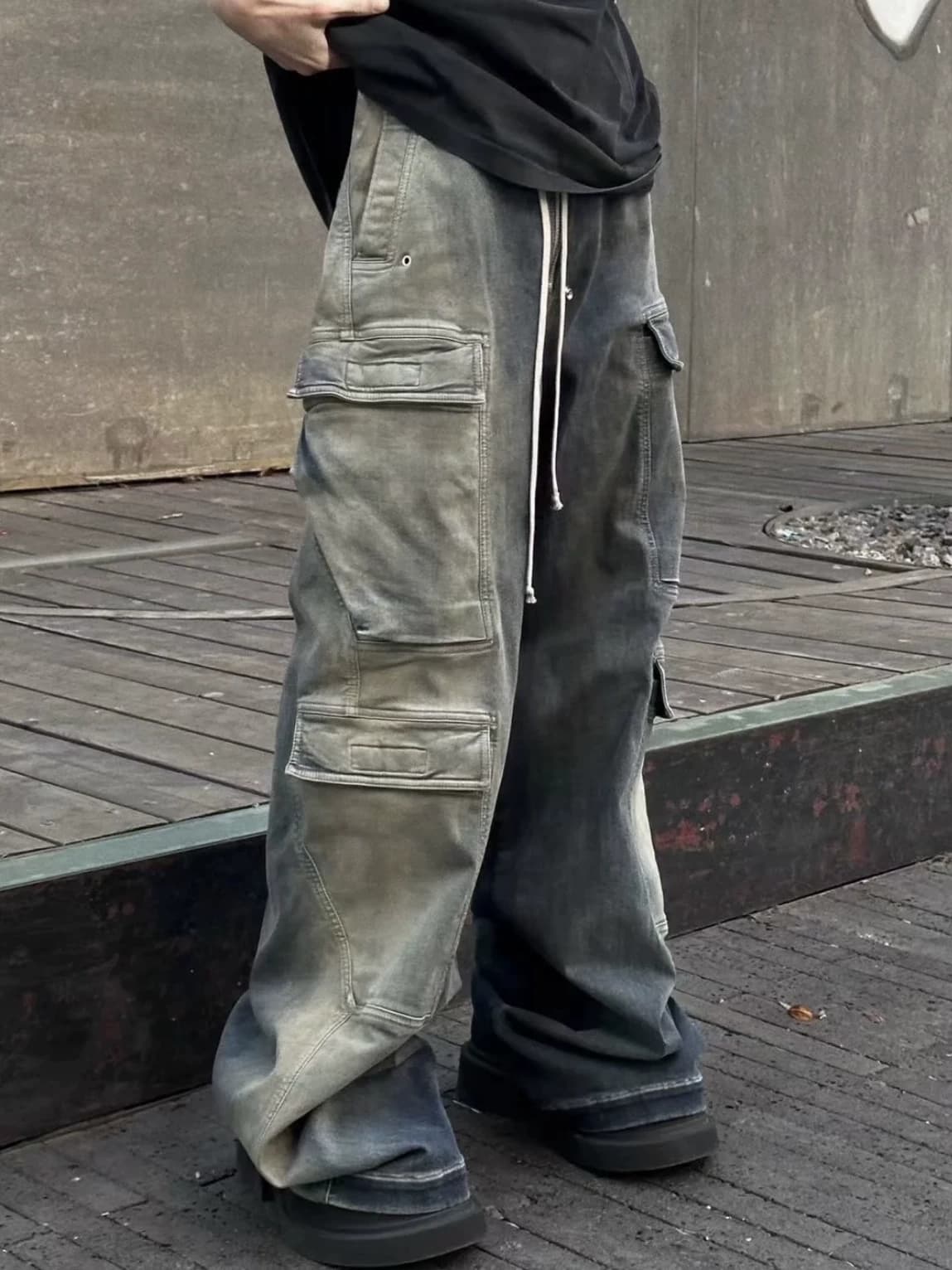 Different from the original version RO23SS washed gradient blue mopping flared multi-pocket work jeans on the market - OrientDig Spreadsheet